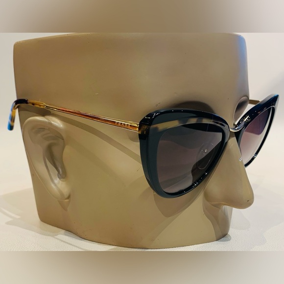 Pre-Owned Prada Sunglasses - Picture 5 of 10